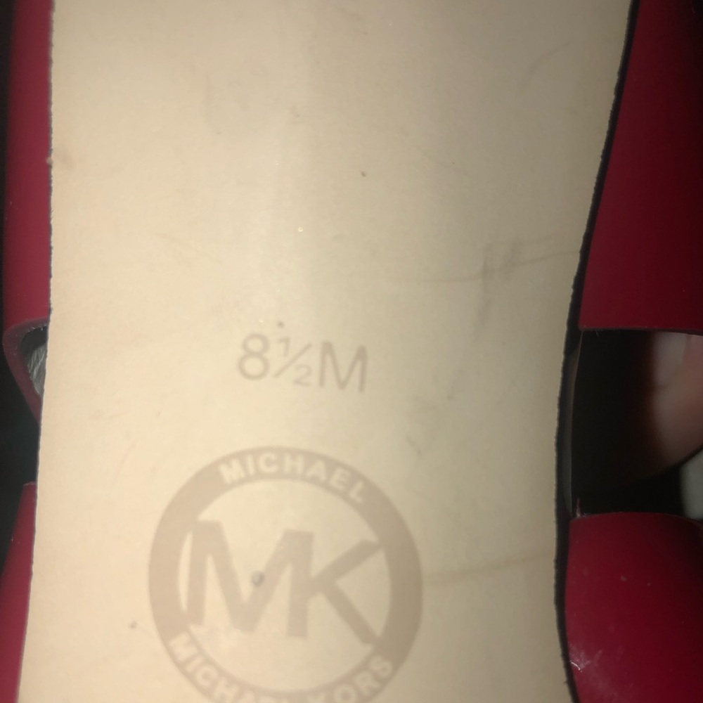 Michael Kors Red Patent Leather Heels size 8.5 - Picture 5 of 6